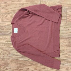 Pink cashmere blend sweater size medium v-neck with side slits by Lucky Brand